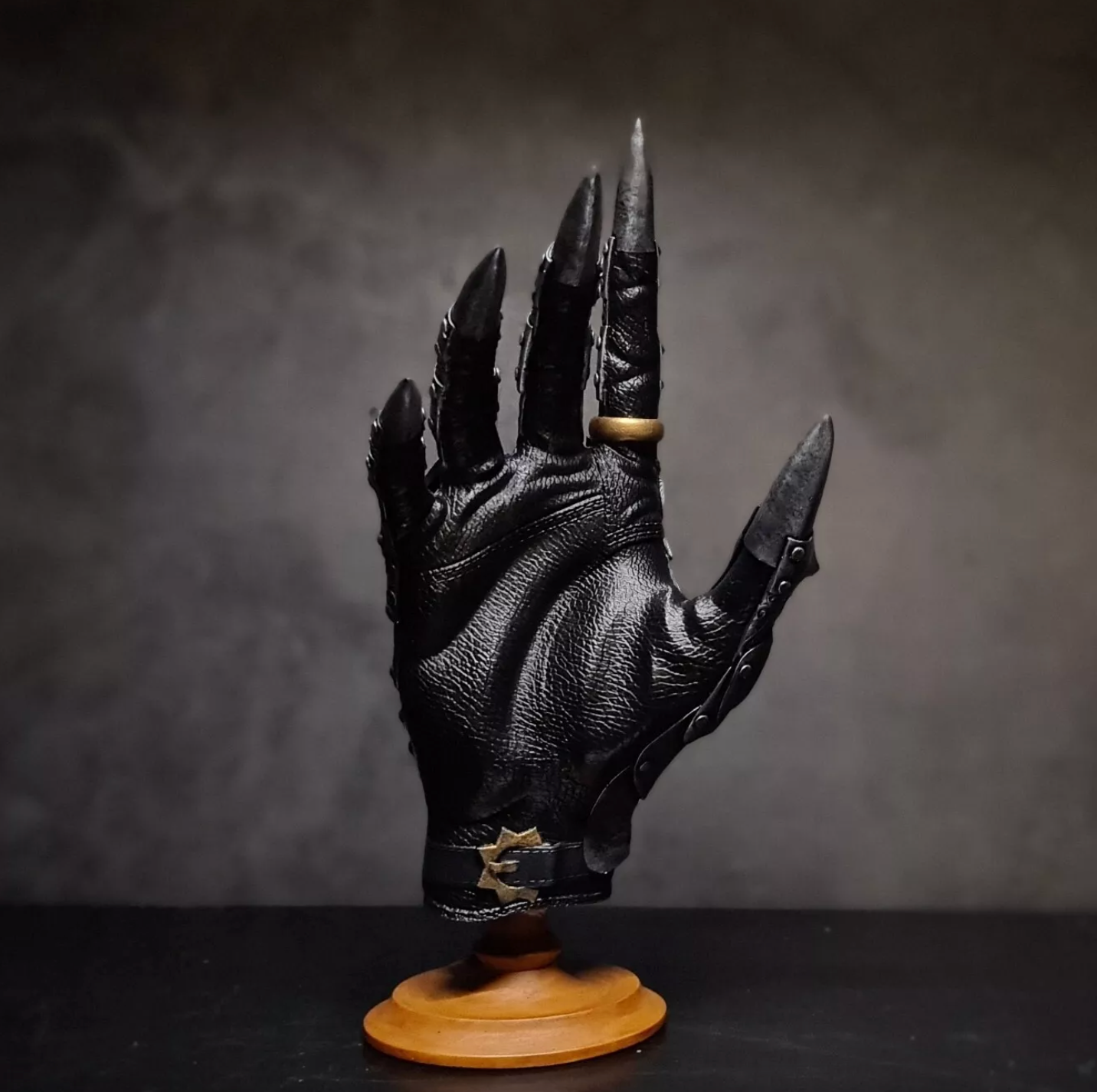 Gauntlet of the Dark Lord Sauron